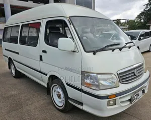 Bus 2010 White