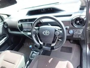 Toyota Aqua 2018 Gray