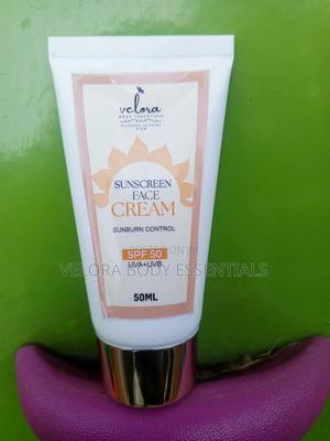 Velora Glowing Darkspots Remover No Whitecasts Guard Sunscreen SPF 50+ - thumbnail 2