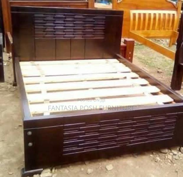 5x6 Dark Hardwood Patterned Bed - Pay on Delivery