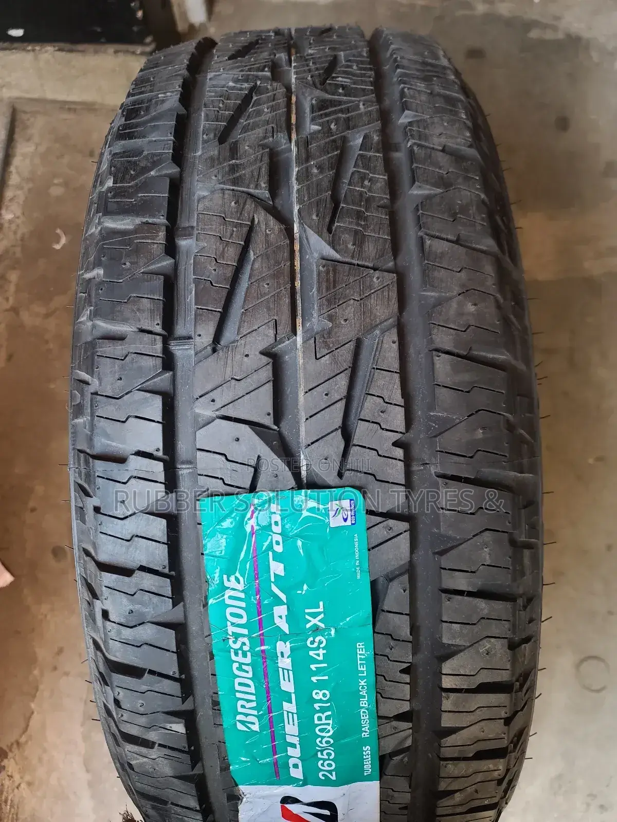 265/60r18 Bridgestone A/ T001