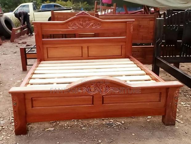 5x6 Classic Carved Bed in Pure Mahogany