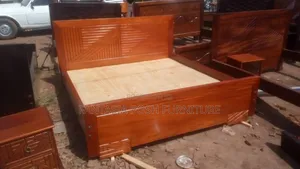 5x6 Polished Pure Mahogany Wooden Bed