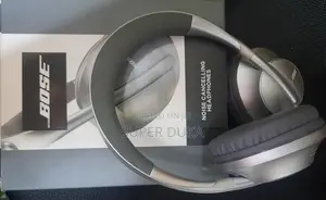 Bose Noise Cancelling Wireless Bluetooth Headphones 700