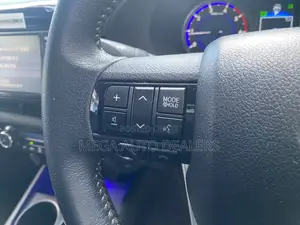 Toyota Hilux 2018 Red
