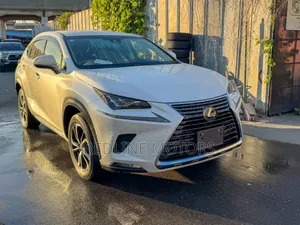 Lexus NX 300 FWD 2018 White