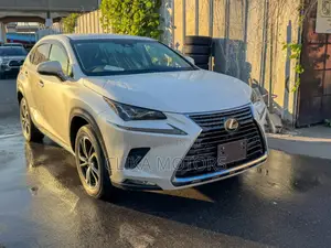 Lexus NX 300 FWD 2018 White