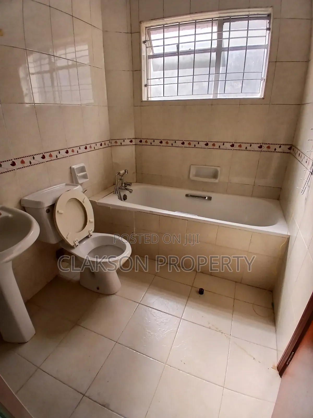 4bdrm Apartment in Riverside for rent