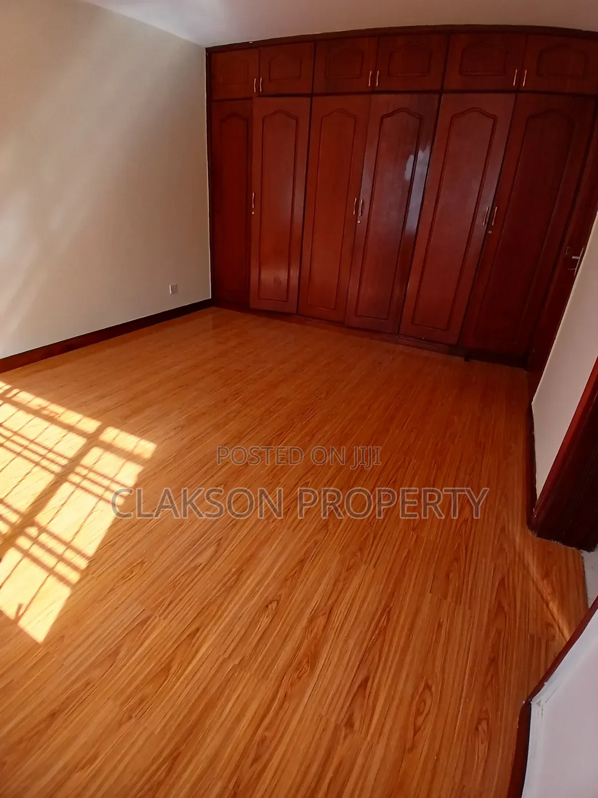 4bdrm Apartment in Riverside for rent
