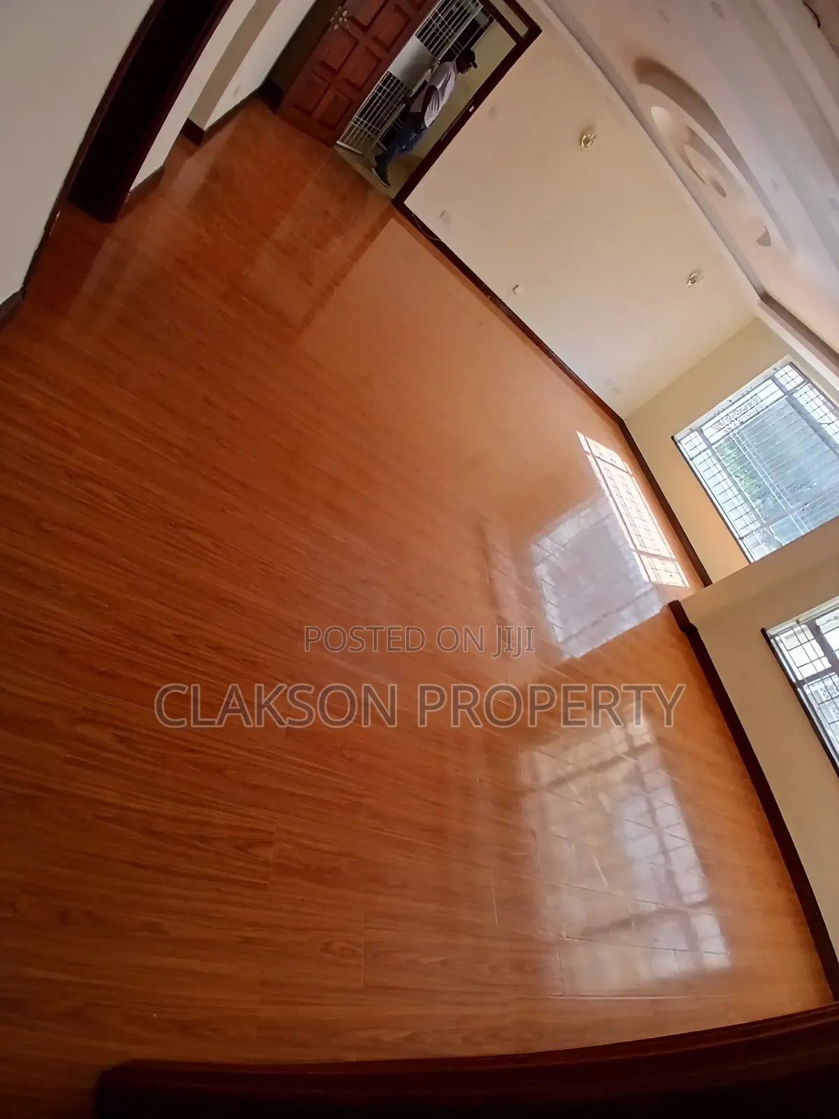 4bdrm Apartment in Riverside for rent
