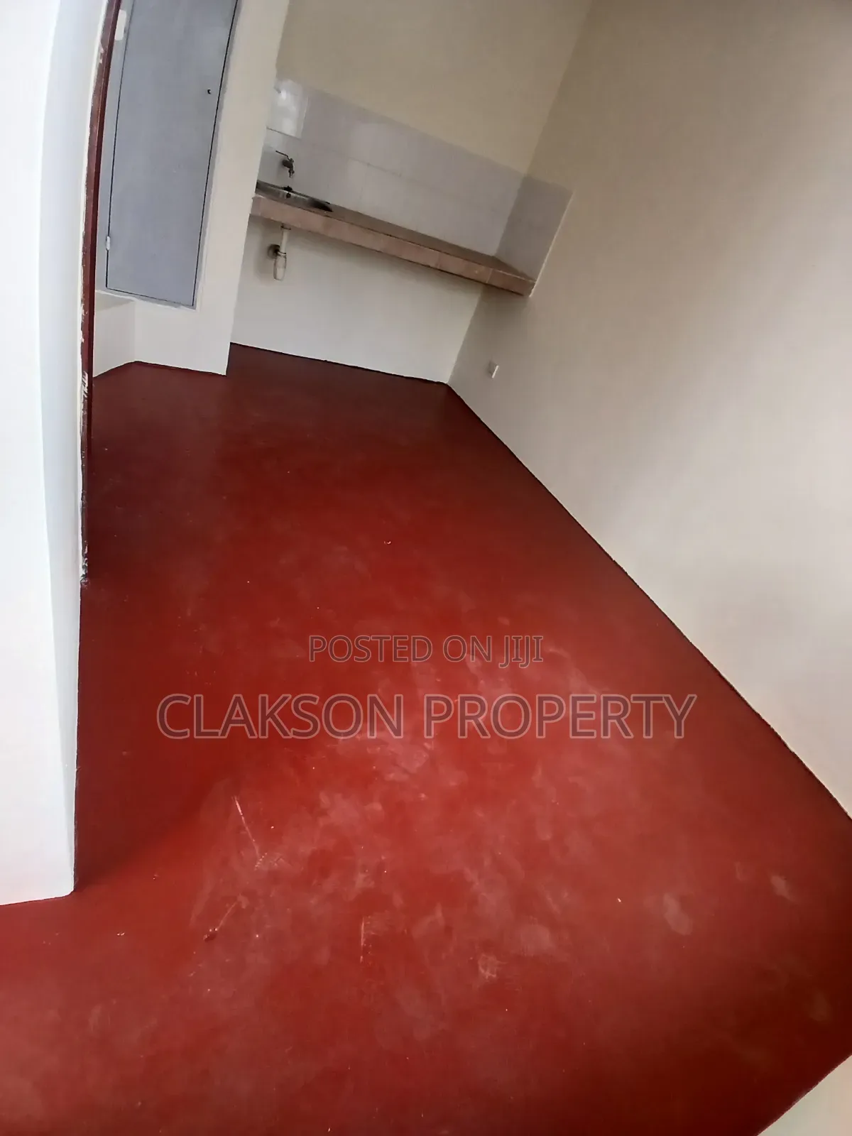 4bdrm Apartment in Riverside for rent