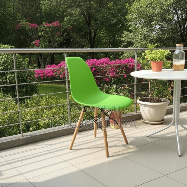 Dining Chair; Armless Plastic Wooden Base Green Dining Chair