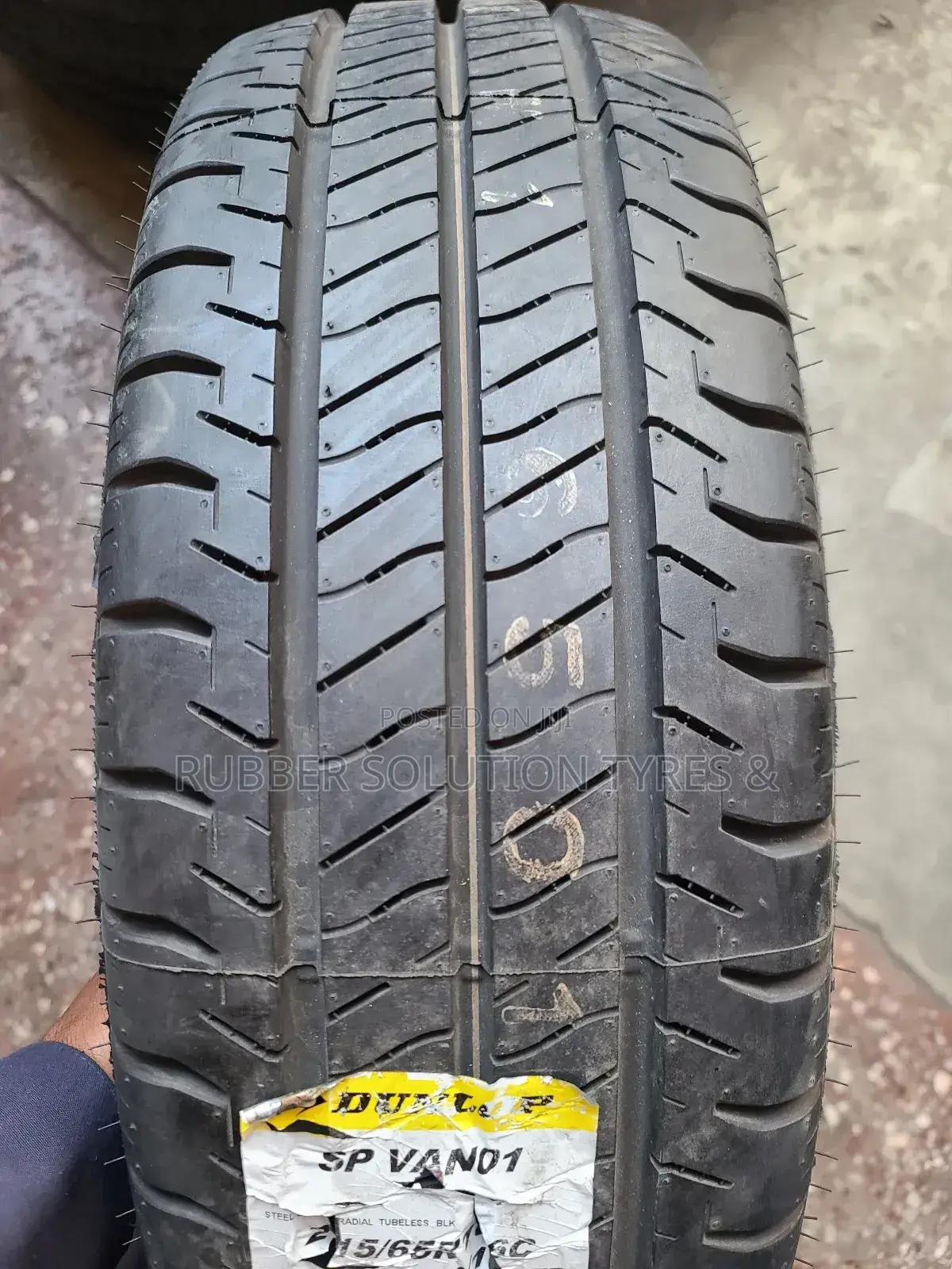 215/65r16 C Dunlop Tyres Sp Van01 [Made in Japan ]