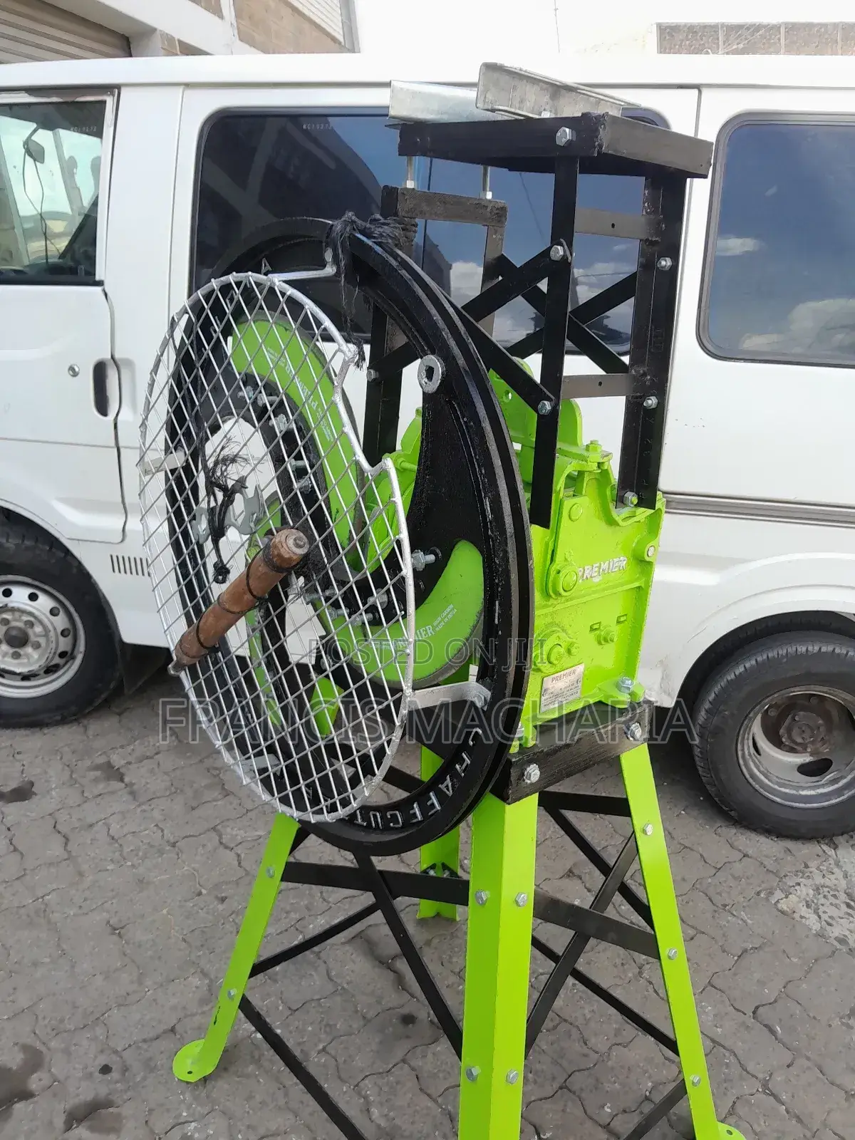 Engine Powered 3blade Chaff Cutter