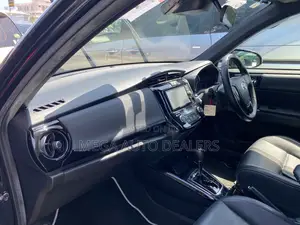 Toyota Corolla Fielder 2018 Black