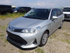 Toyota Corolla Fielder 1.5 Hybrid FWD 2018 Silver