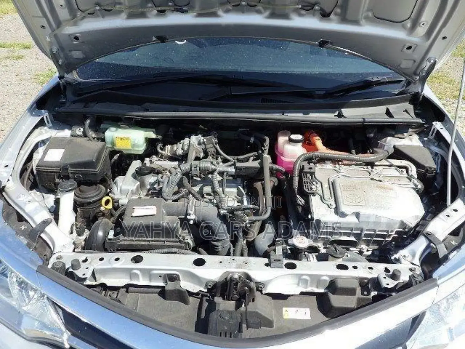 Toyota Corolla Fielder 1.5 Hybrid FWD 2018 Silver
