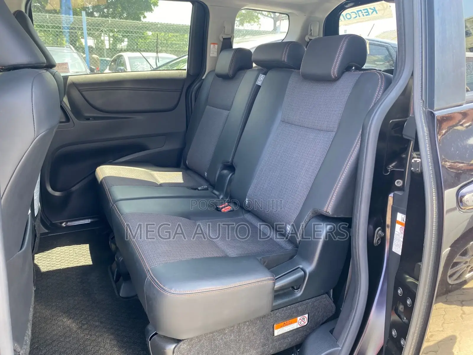 Toyota Sienta 2018