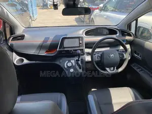 Toyota Sienta 2018