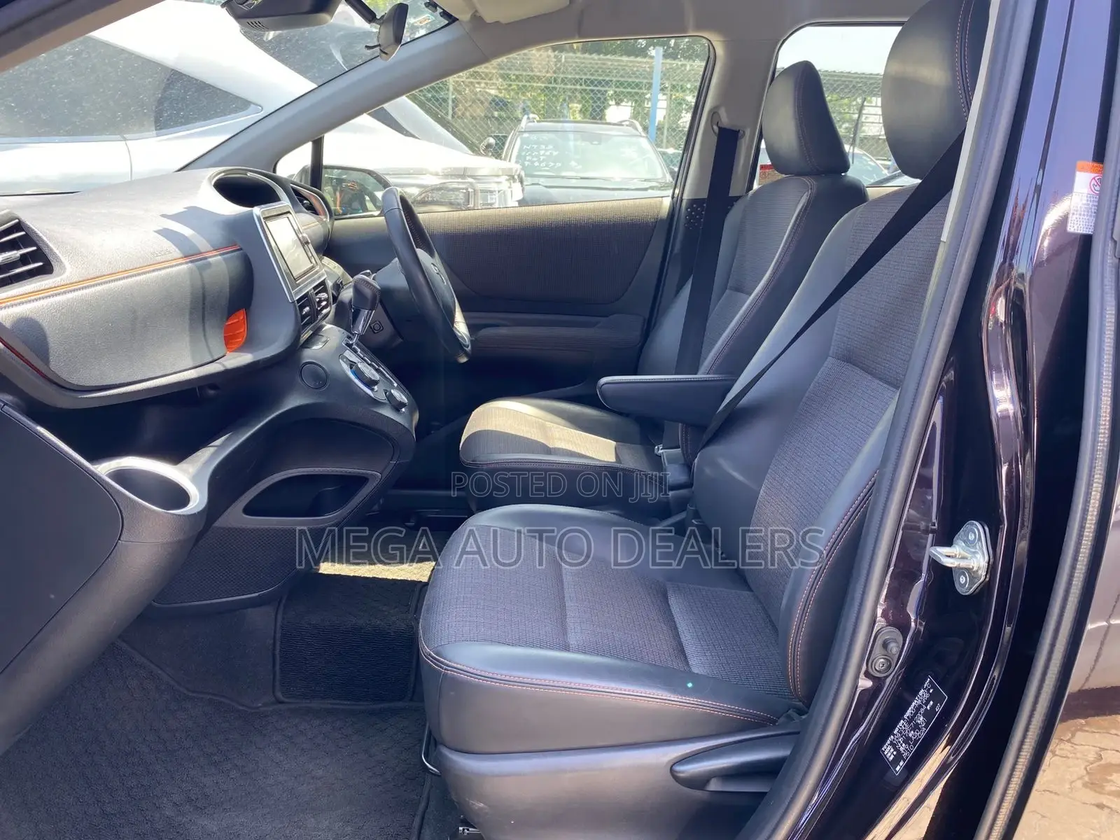 Toyota Sienta 2018