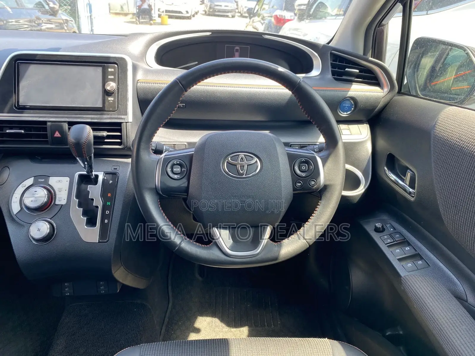 Toyota Sienta 2018
