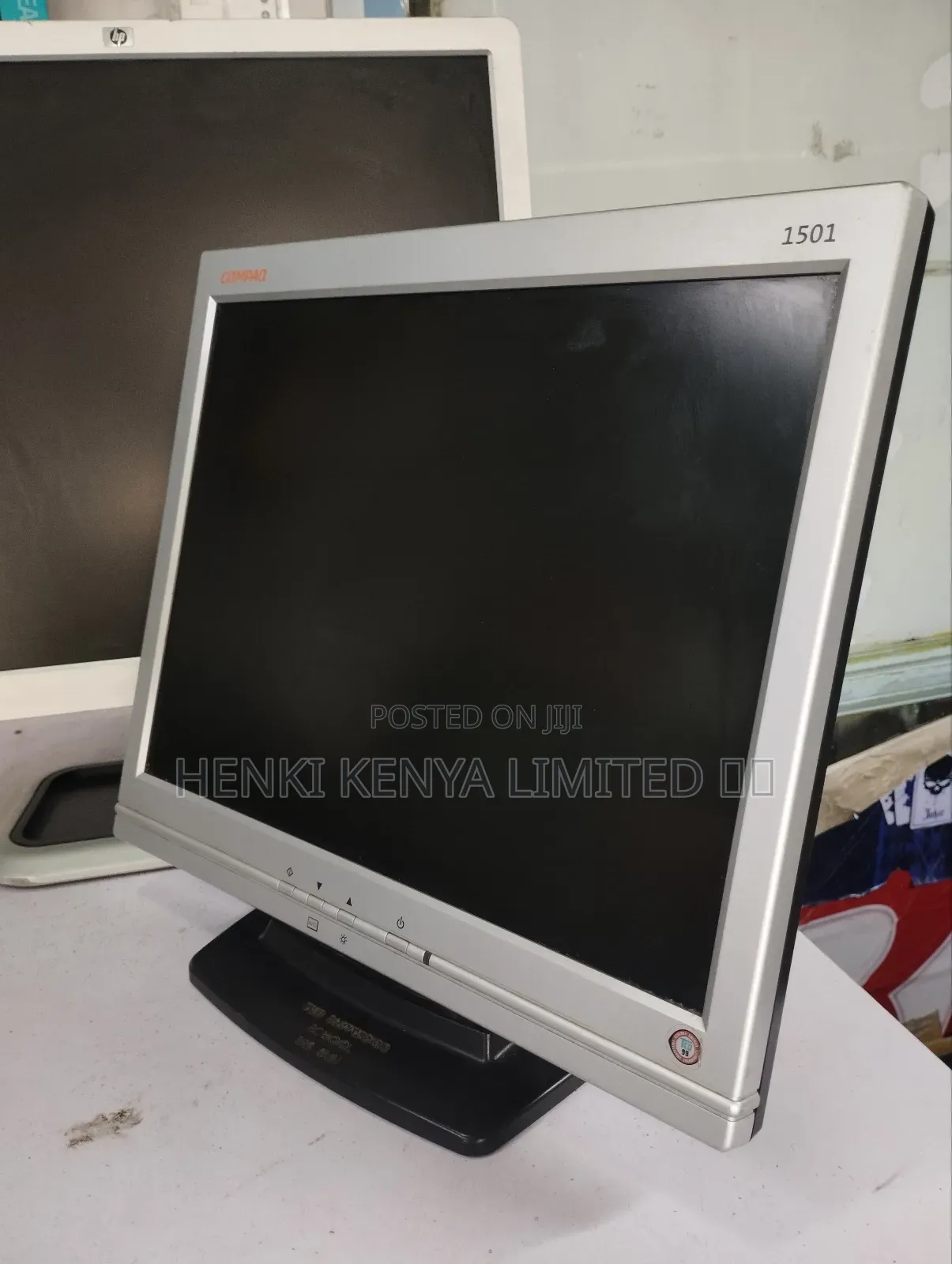Hp 15 Inch TFT Monitor on Offer Offer