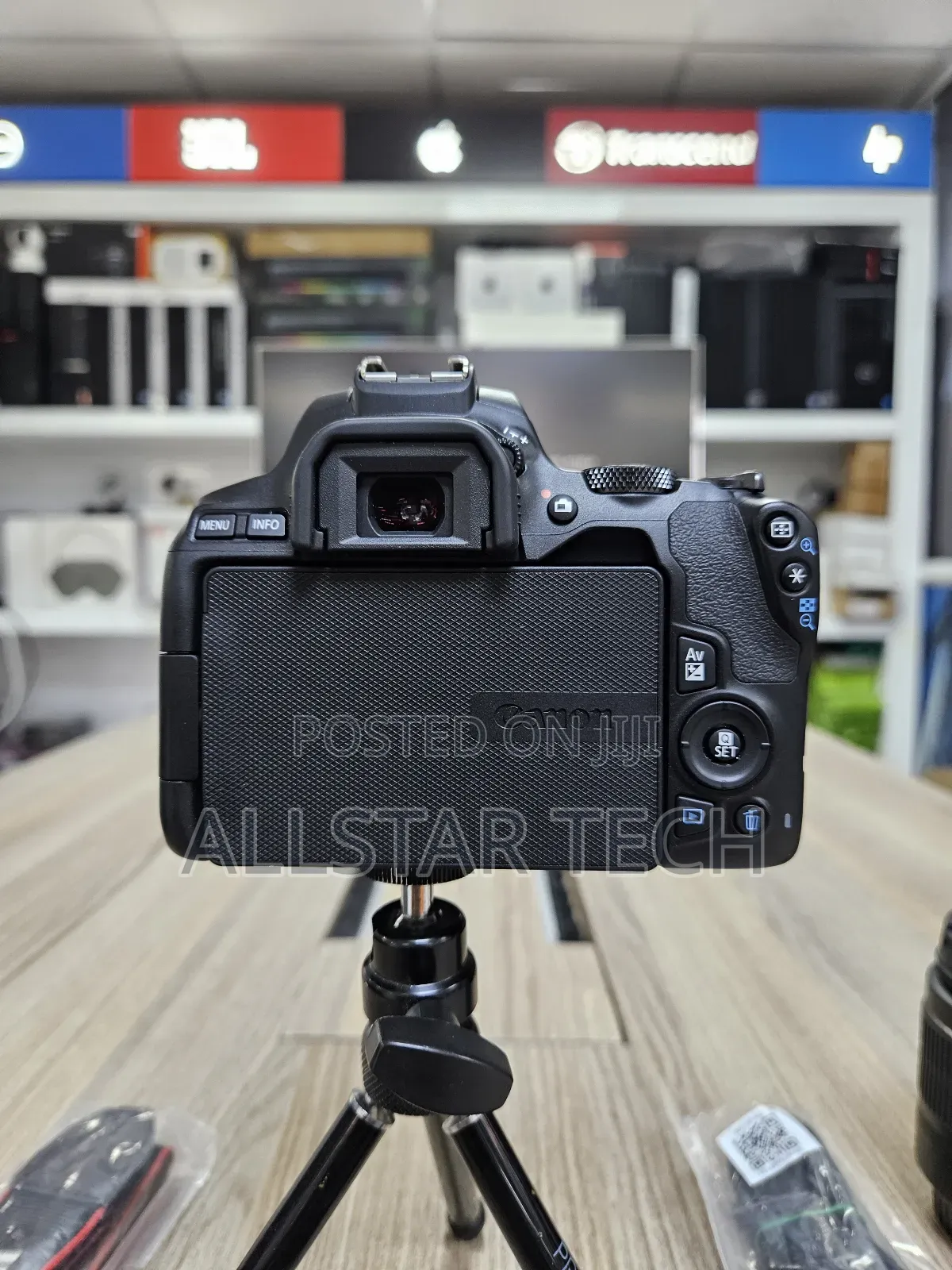 Canon Eos 250d DSLR Camera With 18-55mm STM ( Brandnew)