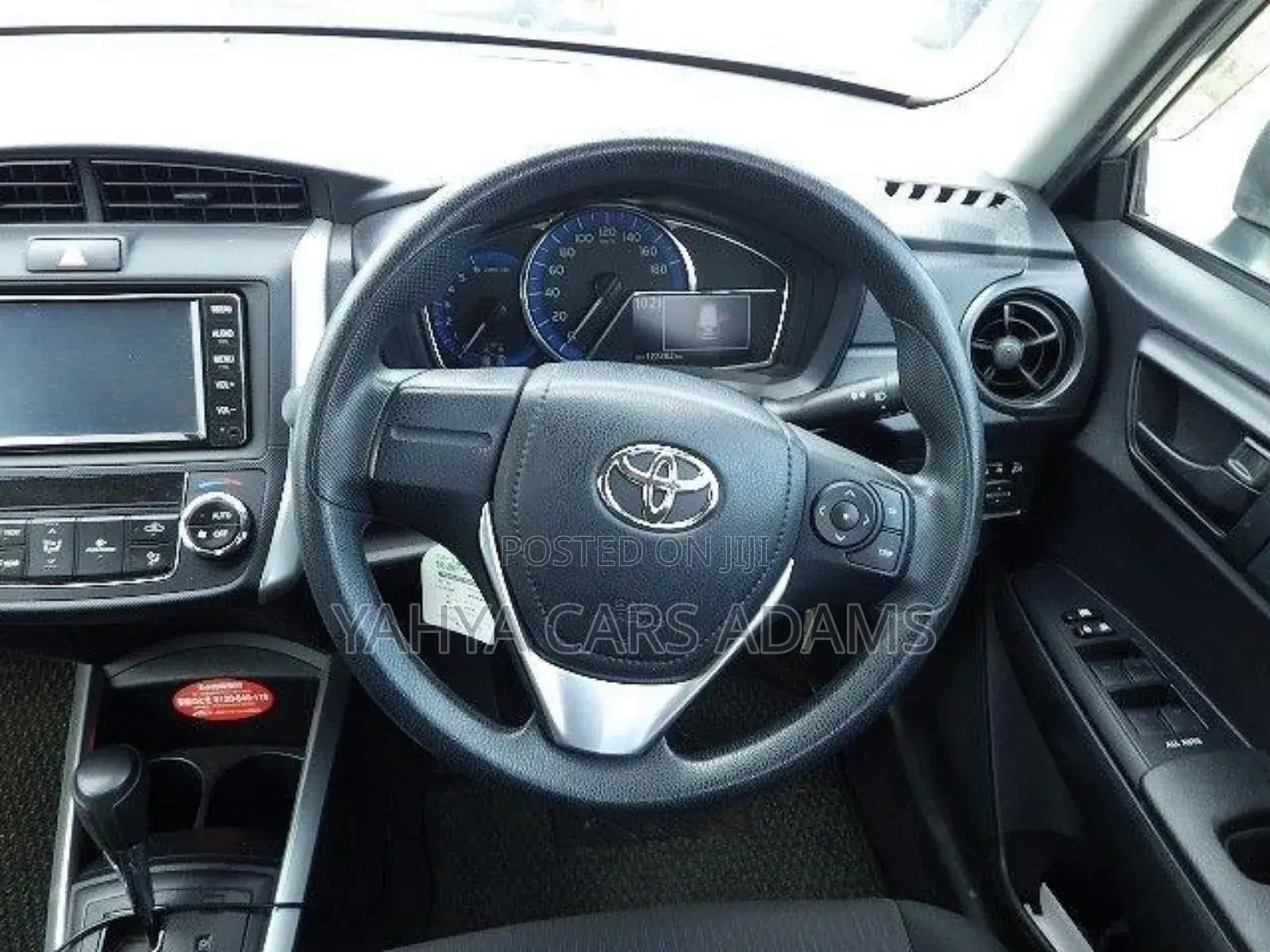 Toyota Corolla Fielder 1.5 Hybrid FWD 2019 Silver
