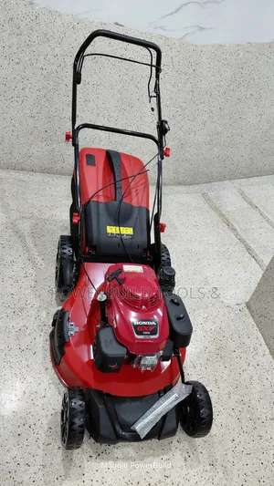 Honda Walk Behind Lawnmower With A Gxv160 Engine 196cc
