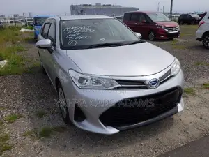 Toyota Corolla Fielder 1.5 Hybrid FWD 2018 Silver