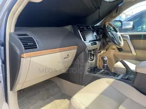 Toyota Land Cruiser Prado 2020 Silver