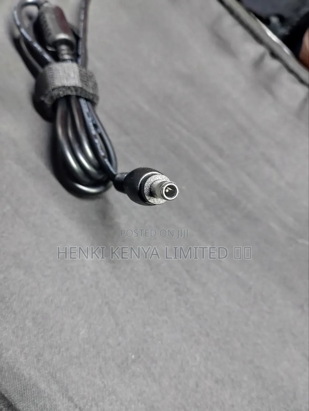 Samsung Small Pin Laptop Charging Adapter