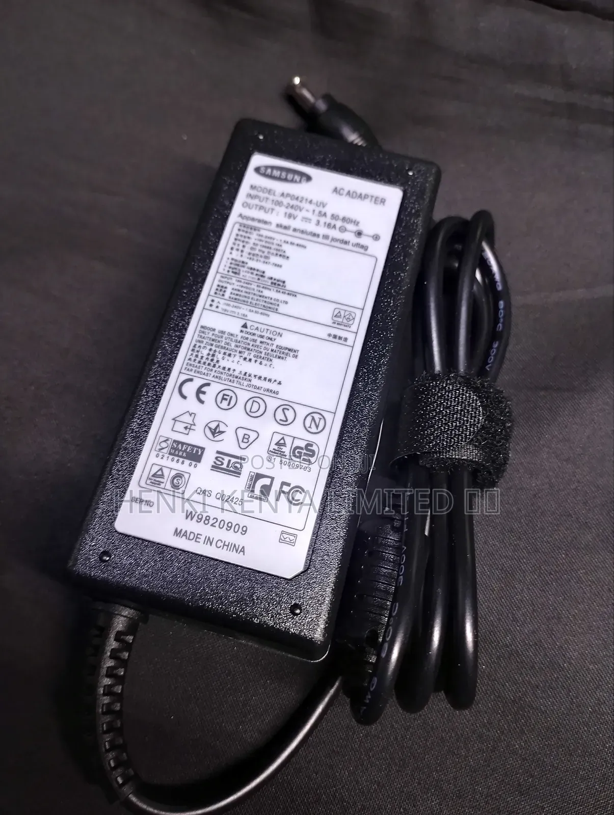 Samsung Small Pin Laptop Charging Adapter
