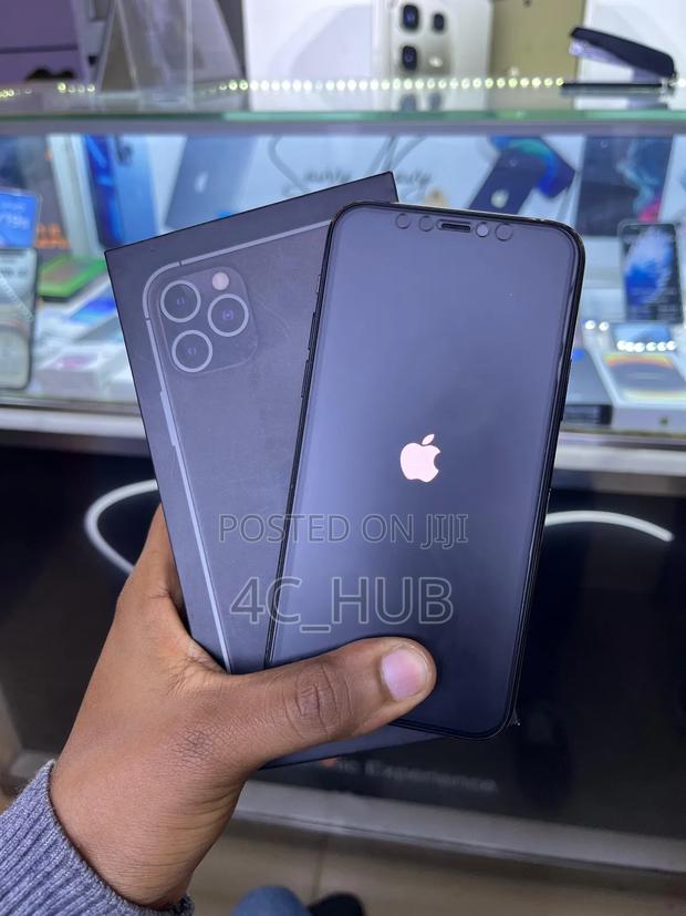 New Apple iPhone 11 Pro 256 GB Black - main view