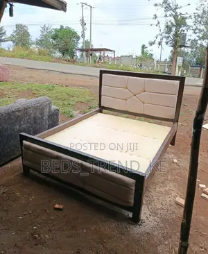 Refined 4 by 6 Mocket Bed