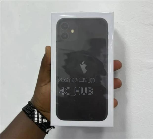 New Apple iPhone 11 128 GB Black - main view