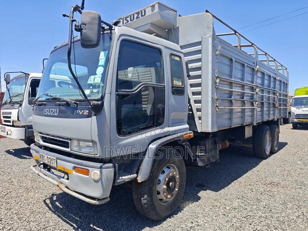 Isuzu FVZ 2010 Grey - thumbnail 2