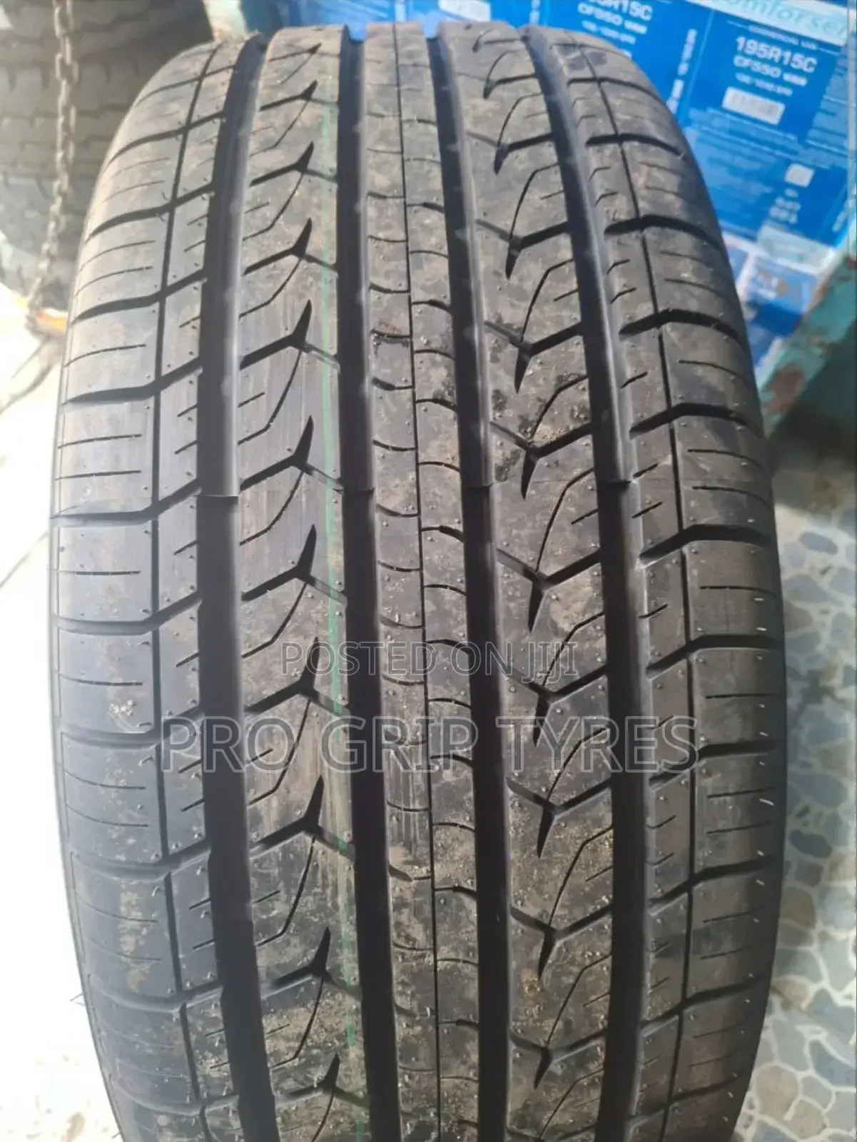 Centara 235/45/19