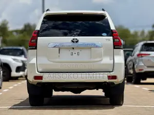 Toyota Land Cruiser Prado 2.7 2019 White