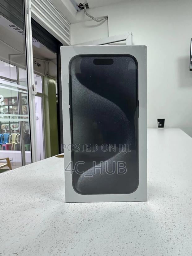 New Apple iPhone 15 Pro Max 256 GB Black - main view