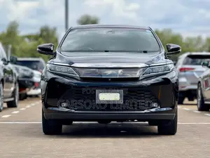 Toyota Harrier 2.0 2019 Black