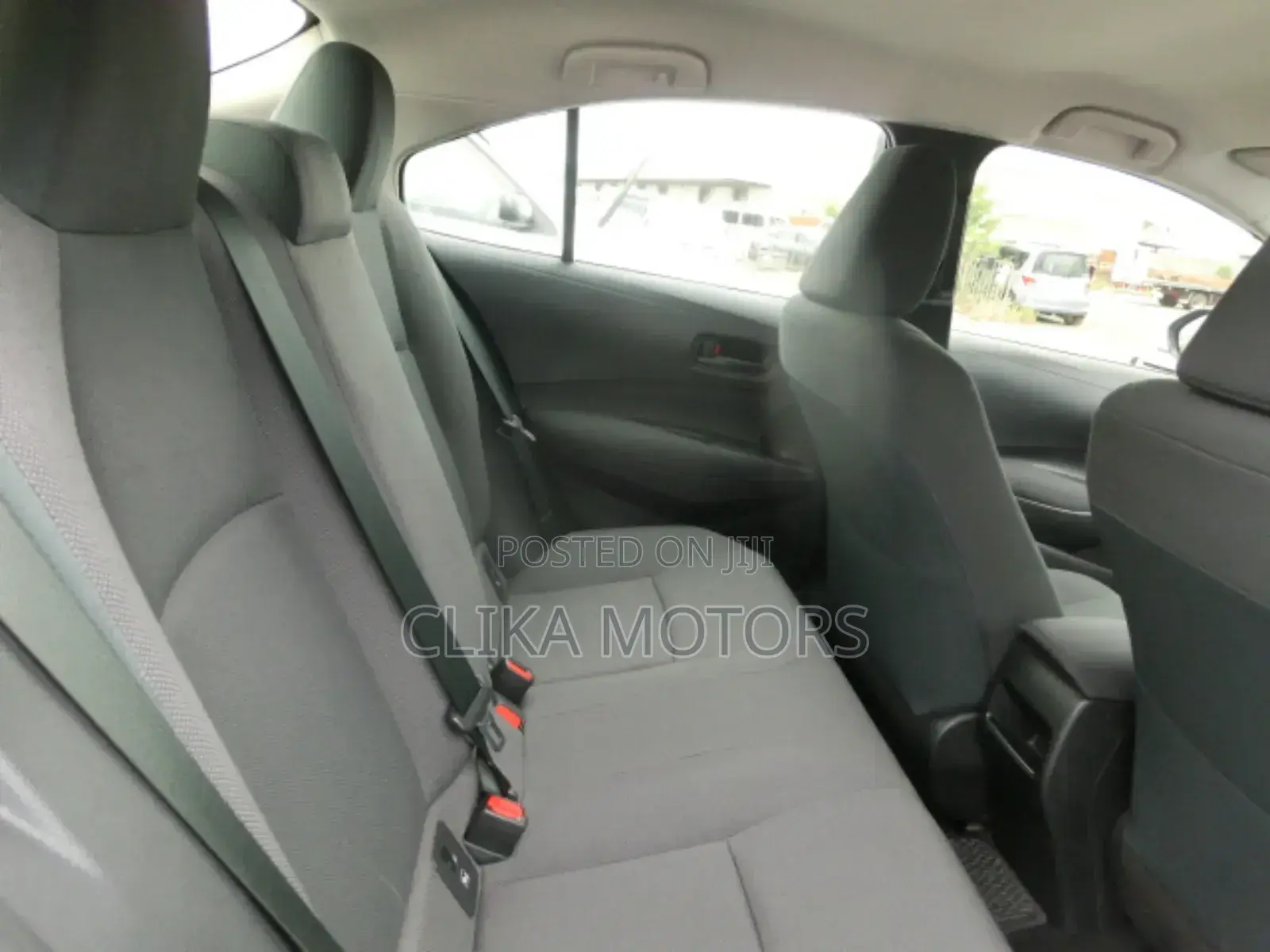 Toyota Corolla LE Eco (1.8L 4cyl 2A) 2019 Gray