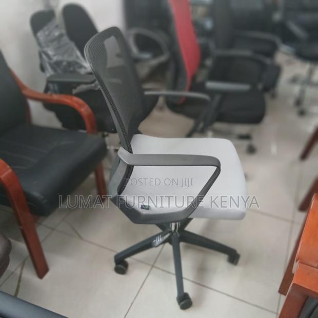 Modern Captain Mesh Staff Office Seat - thumbnail 2