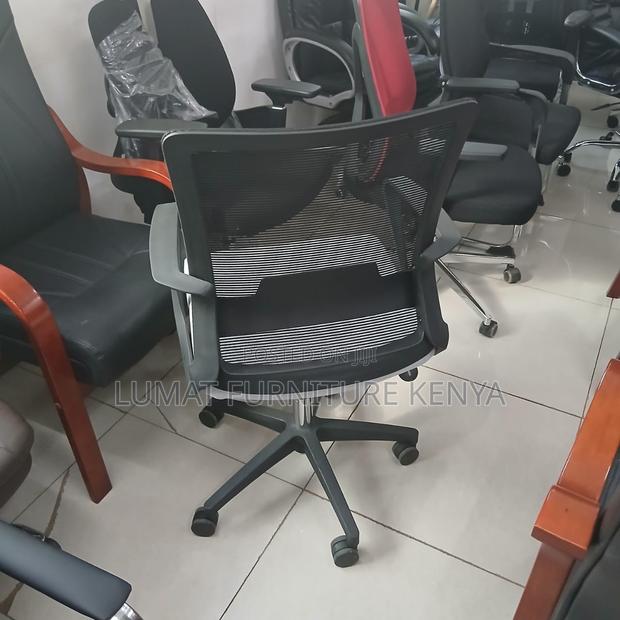 Modern Captain Mesh Staff Office Seat - thumbnail 3