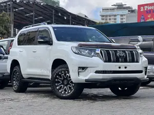 Toyota Land Cruiser Prado 2019 White