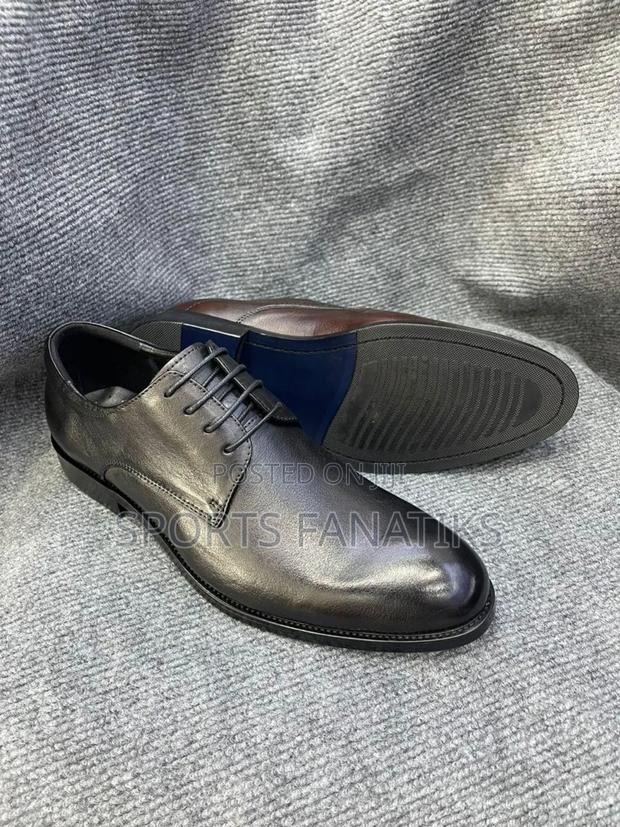Black Shoe - thumbnail 2