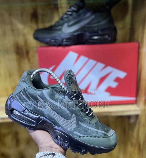 Nike Airmax 95 Medium Olive and Sequoia Colorway/ Black