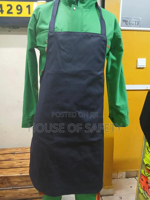 Black Cotton Will Aprons - thumbnail 2