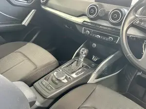 Audi Q2 1.0 TFSI FWD 2019 Black
