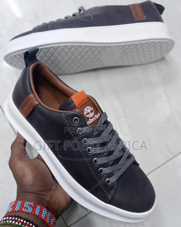 Timberland Smartcasual Shoes For Men Available In Black & Brown Color